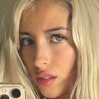 Avril Neels Nude